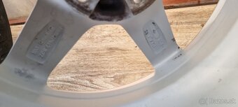 Predam orginal Dezent elektrony 5x112 r16 et50 J6,5/205/55 - 8