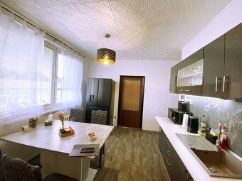 3,5 izbový byt 74m2 s balkónom, zariadený. Sereď - Námestie  - 8