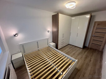 Zariadený a prerobený 2 izbovy byt s výhľadom na prenájom - 8