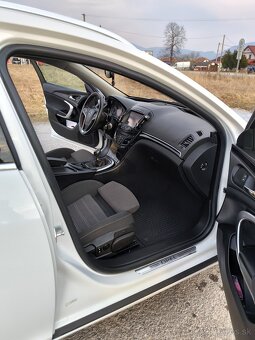 Opel Insignia Sports Tourer - 8