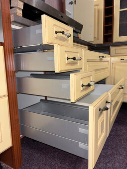 Kuchyňská linka Nobilia Castelo - 8