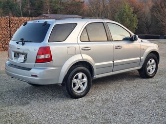 KIA SORENTO 2,5CRDi  4x4 - 8