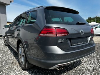 Volkswagen Golf Variant - 8