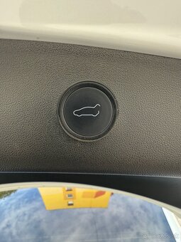 TESLA MODEL 3 PERFORMANCE Facelift 2022 - 8