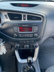 Kia Cee d 1.6 - 8