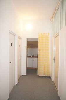 Kancelárie, Drieňová ul., Ružinov, 1 x 12,5 m2 a 1 x 25 m2 - 8