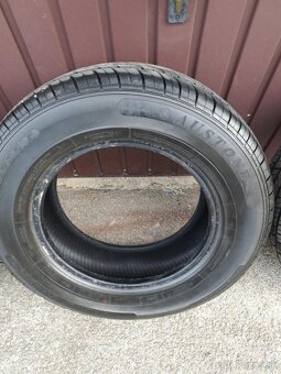 Predám letné pneu 215/70 R16 - 8