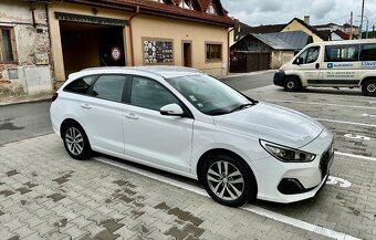 Huindai i30, Kombi, 1.6 CRDi 85 KW - 8