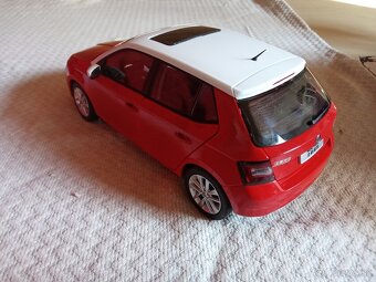 Zberateľský model 1/18 - 8