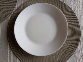 Porcelánové biele taniere na doplnenie - 8