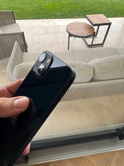 iPhone 13 - 8