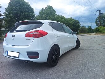 KIA Ceed 1.4 CVVT UEFA edicia Gold+Platinum - 8