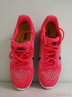 NIKE AIR MAX - 8