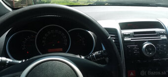 Kia Venga 1.4 CRDI 66kW (2010) - 8