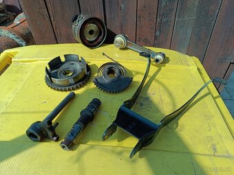 Jawa ČZ - různé díly - 8
