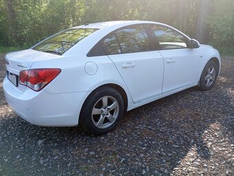 Cruze 1.8 104kw ročník 2011 - 8