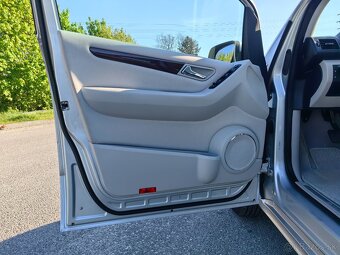Mercedes-Benz A trieda 200 CDI Elegance Autotronic - 8