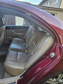 Toyota avensis 2,2D -4D - 8