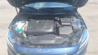 Volvo V40 Cross Country T4 2.0L Ocean Race Geartronic AWD - 8