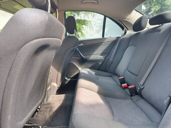 Na predaj: Mercedes-Benz C220 – parťák s bohatou históriou - 8