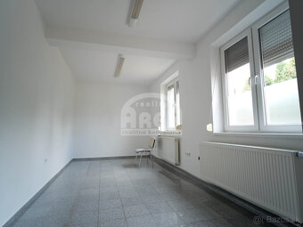 Komerčná budova v širšom centre mesta Vranov nad Topľou - 8