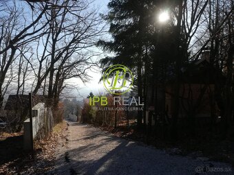 Pozemok s murovanou chatou v Rači - 8