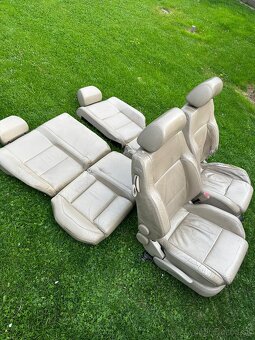 Rozpredam VW GOLF 4 1.9 TDI 74kw AXR - 8