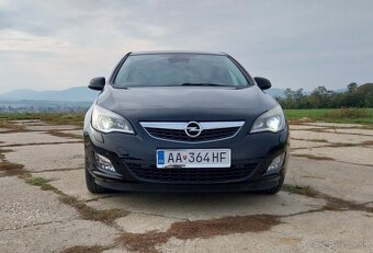 Opel Astra J 1.7 CDTI - 8