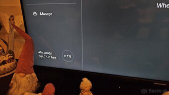 Xbox One S 500GB + joypad a hry - 8