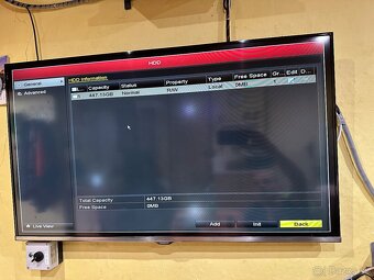 Hikvision NVR - 8