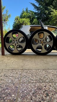 ORIGINÁLNE DISKY Z ĽAHKÝCH LIATIN GOLF GTI 245/45/18 4x18" - 8