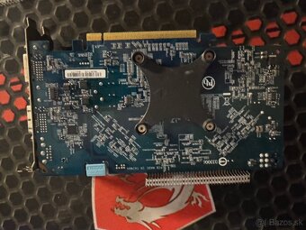 Msi 250gts,Msi 560gtx,Gigabyte 9600gt,Sapphire 4850 - 8