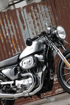 Harley Davidson 883 / cafe - 8