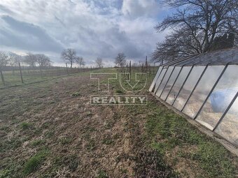 Na predaj dva domy s pozemkom 2547 m2 v Kozárovciach - 8