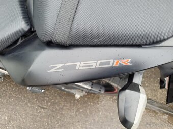 Kawasaki Z750R ABS - 8