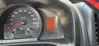 Nissan NV200 2014 1.6 Benzín 180 - 8