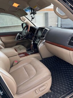 Toyota LANDCRUISER 200 V8 4.5 l D-4D LUX WALD TUNING - 8