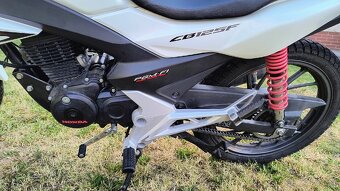 Honda CB125F - 8