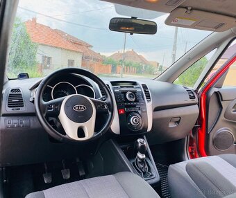 Kia Venga 1.6 CVVT 2012 - 8