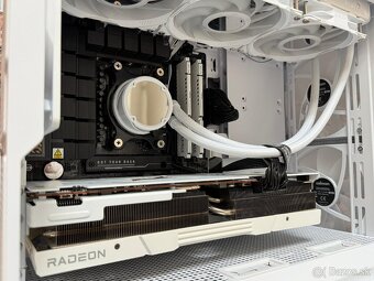 Ryzen 7 9700X\32GB\RX 7900XTX\SSD\1000W Zdroj - 8
