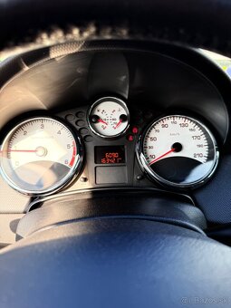 Peugeot 208 1.4 HDi 160tis km manual - 8