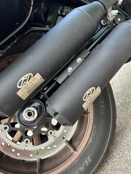 Harley Davidson Low Rider ST - 8