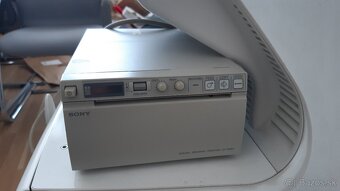 Ultrazvukový prístroj HITACHI ALOKA ARIETTA v70 - 8