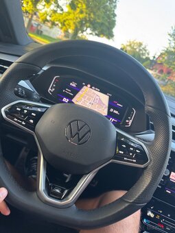 ARTEON 2,0TDi 147kw R-line HATCHBACK r2022 - 8