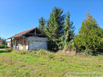 Pozemok so starým domom a inžinierskymi sieťami v obci Kra - 8