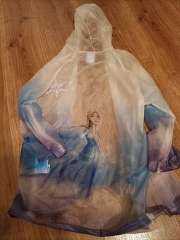 BALÍČEK DIEVČENSKÉHO OBLEČENIA - 8