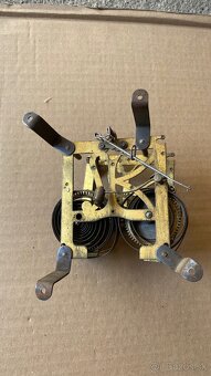 Strojčeky starožitné hodiny - 8