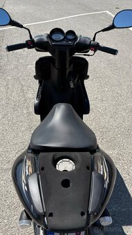 Yamaha aerox 50cc r.v 2011 - 8