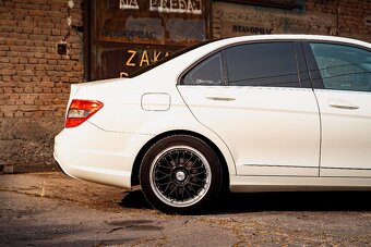Mercedes Benz W204 C200 CDI - 8