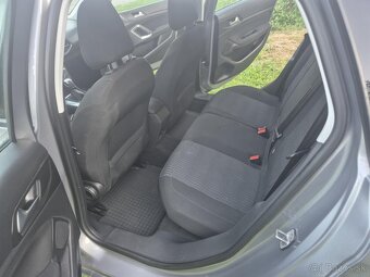 Peugeot 308 SW - 8